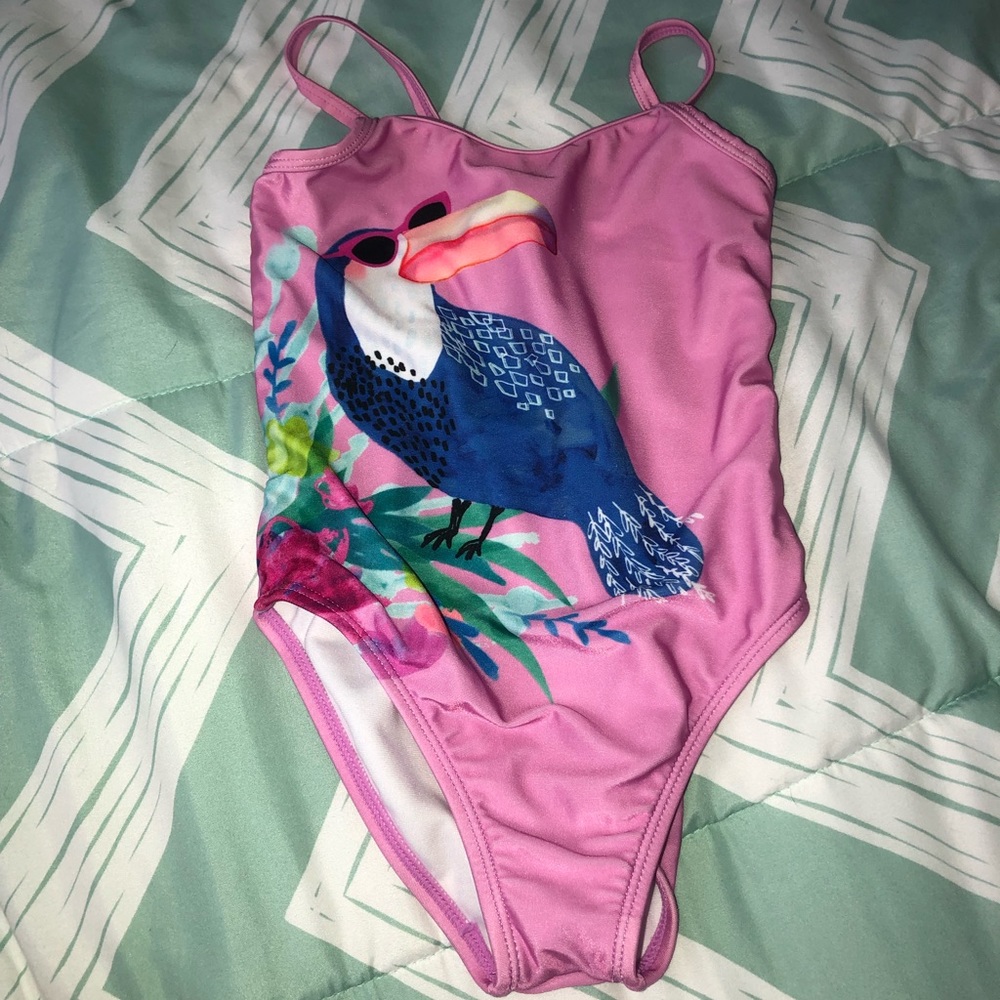 Little girls bathing suit 👙